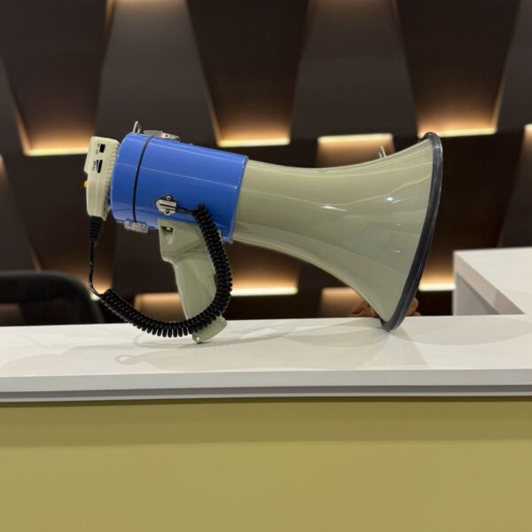 MEGA Phone H26 emergency megaphone with built-in microphone and siren button
